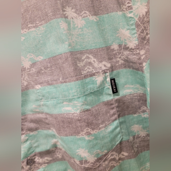 Molokai Surf Co. Men's Palm tree print top Button Down Size XL - Picture 4 of 4